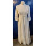 Vintage 1970's cream wedding dress with lace detail. (B.P. 21% + VAT)