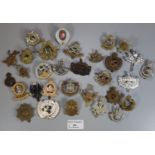Bag of assorted British military cap badges, various. (B.P. 21% + VAT)