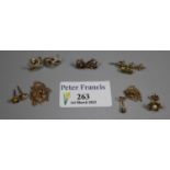 Assorted items: 9ct gold jewellery, earrings, chains etc. 5.9g approx. (B.P. 21% + VAT)