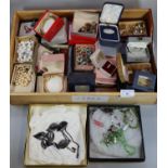 Tray of assorted mainly cased costume jewellery, various. (B.P. 21% + VAT)