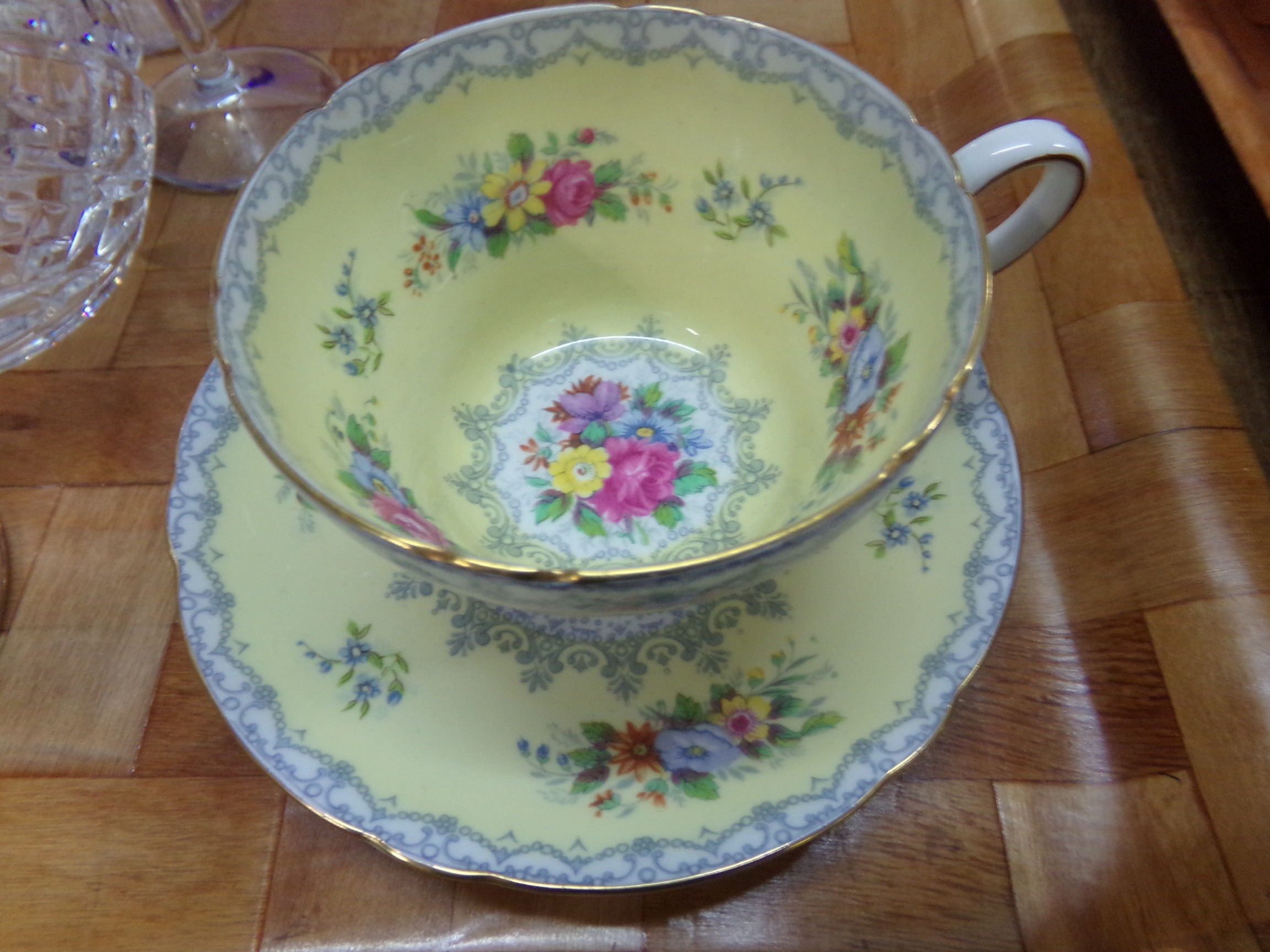Four Shelley 'Crochet' fine bone china cabinet cups and saucers. (B.P. 21% + VAT) - Image 9 of 9