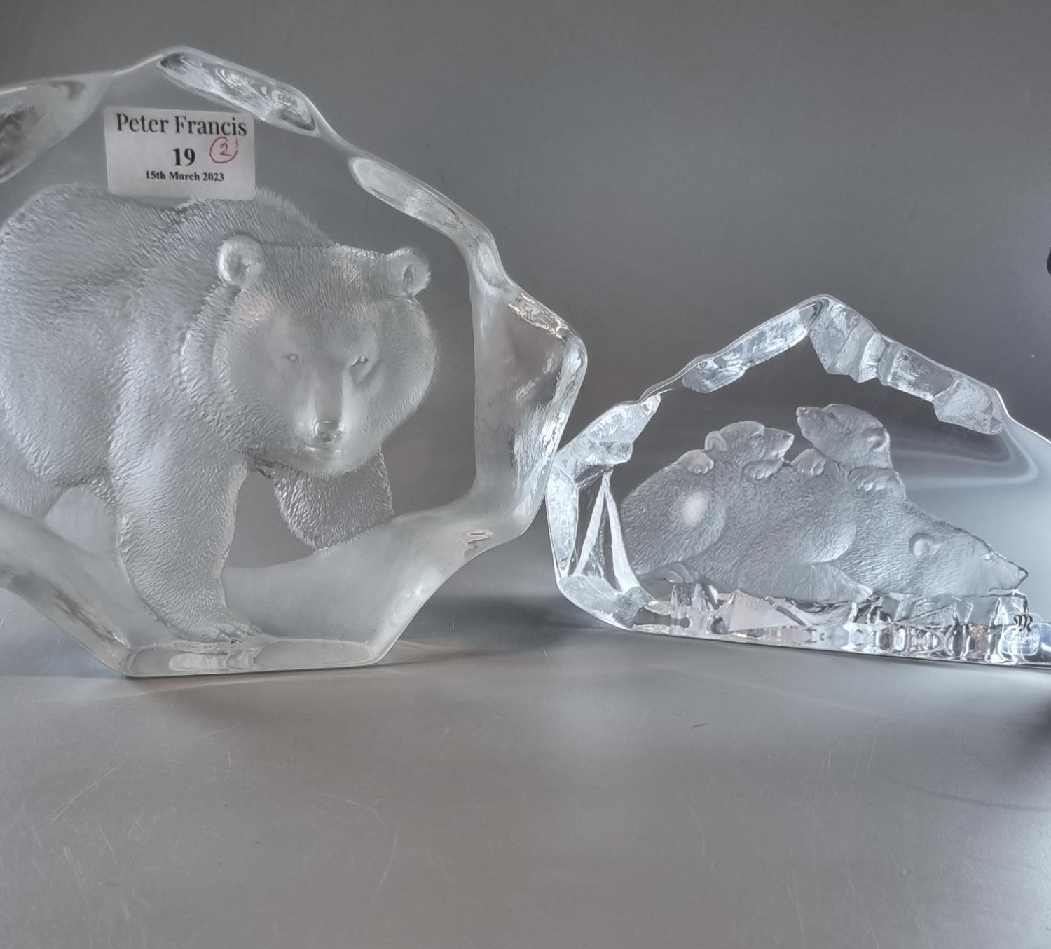 Two Swedish glass intaglios by Mats Jonasson depicting grizzly bear and polar bear with her two