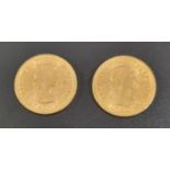 Two gold full sovereigns both dated 1958 (2) (B.P. 21% + VAT)