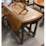 Early 20th century oak gate leg table. (B.P. 21% + VAT)