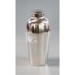 Silver plated cocktail shaker, 21cm high approx. (B.P. 21% + VAT)