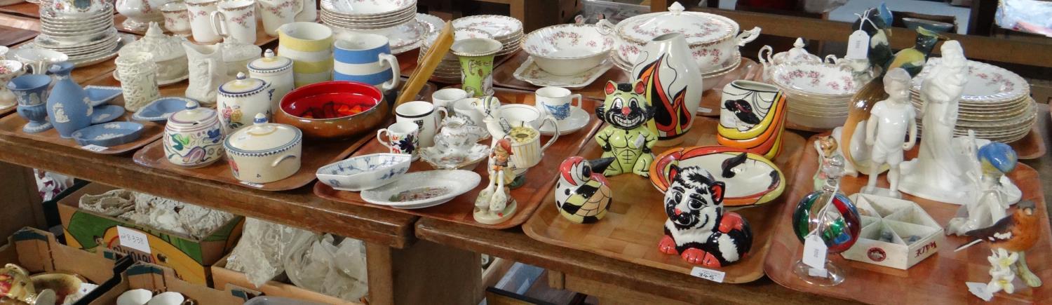 Five trays of mainly china to include: Lorna Bailey design items; Old Elgreave pottery '