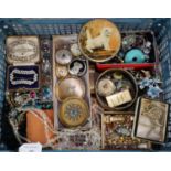 Vintage jewellery collection, to include: compacts, watches, necklaces, Noddy Club badge, buckles,