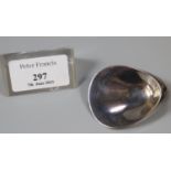 Georg Jensen silver Oyster brooch. (B.P. 21% + VAT)