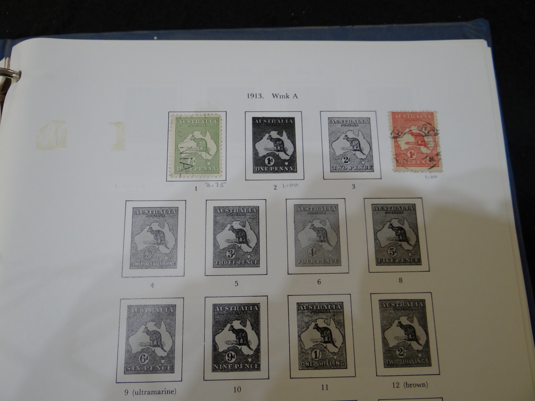 Australia mint and used stamp collection in seven albums and a stockbook, 100s of stamps, mint and - Image 8 of 10