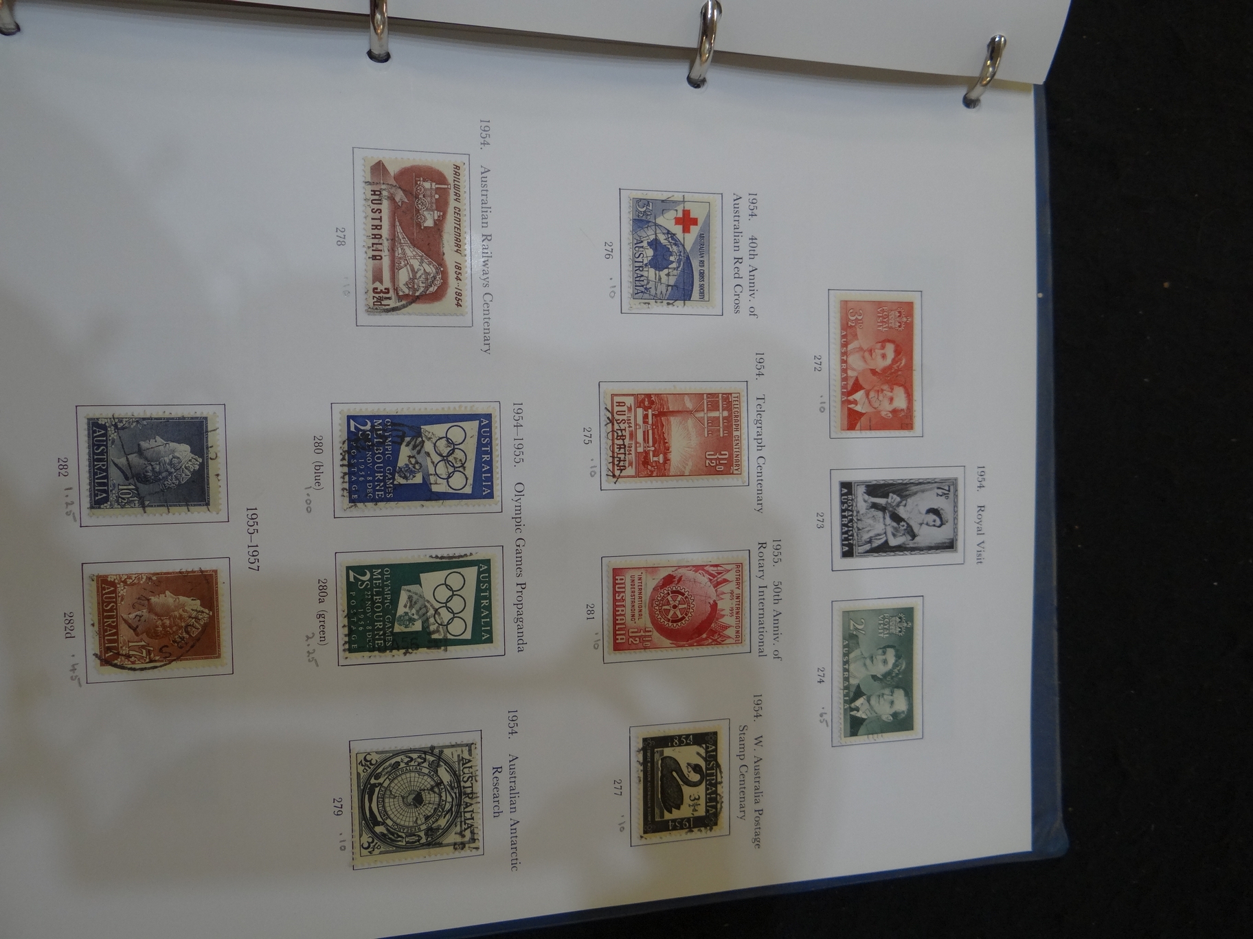 Australia mint and used stamp collection in seven albums and a stockbook, 100s of stamps, mint and - Image 6 of 10