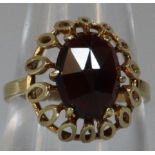 14ct gold red stone dress ring. Size O. 3.5g approx. (B.P. 21% + VAT)