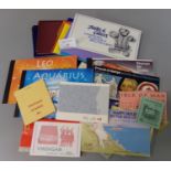 Collection of All World booklets, 60+ from a wide range of countries. (B.P. 21% + VAT)