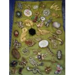 Collection of vintage and other brooches to include: millefiori, mother of pearl, rose, floral