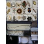 Collection of silver jewellery to include: silver necklace, bracelet, moonstone and silver bracelet,