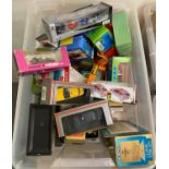 Plastic box of assorted diecast model vehicles, to include: Welly 1:87 HO Premium collection,