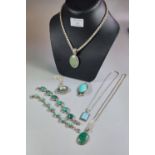 Bag of silver, white metal and other jewellery, to include: malachite, bracelet, green hardstone