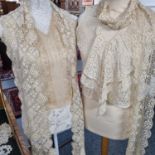 Collection of antique hand and machine made lace to include: an early 20th Century tulle backed lace