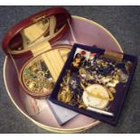 Hatbox comprising comprising assorted costume jewellery to include: brooches, watches, necklaces,