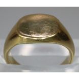 18ct gold gents signet ring. Size G. 5.4g approx. (B.P. 21% + VAT)