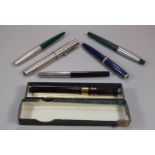 Collection of vintage fountain pens to include: Parker with 14K nib, Sheaffer etc. (B.P. 21% + VAT)