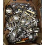 Box of loose plated and other cutlery to include: spoons, forks, serving tongs etc. (B.P. 21% + VAT)