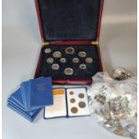 Collection of various foreign coinage with a small amount of bank notes: British first decimal