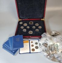 Collection of various foreign coinage with a small amount of bank notes: British first decimal