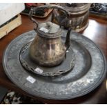 Mixed lot of metalware to include: an Elkington silver plated kettle, Art Nouveau design plated dish