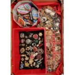 Collection of vintage and other brooches and vintage jewellery to include: pearls, watches,