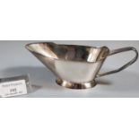 Early 20th century silver sauce boat, Sheffield hallmarks. 4.85 troy oz approx. (B.P. 21% + VAT)