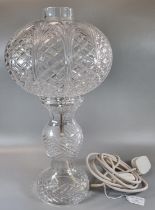 Good quality cut clear glass mushroom design table lamp. (B.P. 21% + VAT)