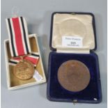 Worshipful Company of Carpenters bronze medallion in fitted case, dated 1911 and For Faithful