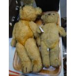 Two vintage teddy bears, one with glass eyes and stitched nose, both with moveable limbs. (2) (B.