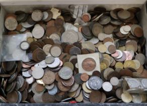 Box file comprising assorted Gb and foreign coinage. (B.P. 21% + VAT)