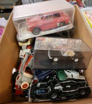 Collection of diecast model vehicles to include: Franklin Mint, Dinky etc. (B.P. 21% + VAT)