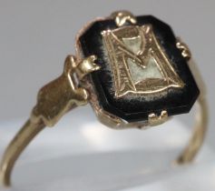 9ct gold and black enamel mourning ring with initials. 1.7g approx. size M1/2. (B.P. 21% + VAT)