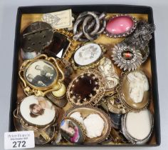Large collection of costume and other brooches, Victorian etc. to include: cameos, continental