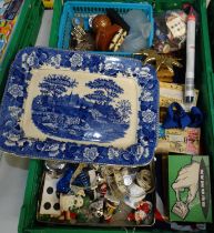 Box of assorted items to include: blue glass lion, tin of buttons and various loose buttons, vintage