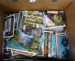 Large box of all World postcards 100s early to modern. (B.P. 21% + VAT)