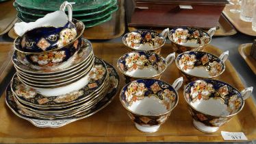 Tray of Royal Albert English bone china 'Heirloom' pattern teaware to include: teacups and