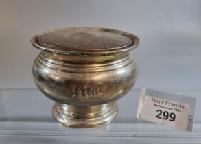 Early 20th century silver baluster bowl with Birmingham hallmarks together with an associate