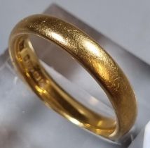 22ct gold wedding band. Sheffield hallmarks. 7g approx. Size O. (B.P. 21% + VAT)