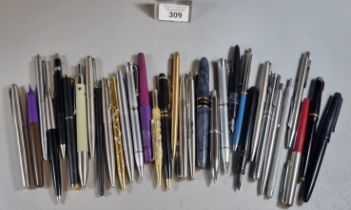 Bag of assorted vintage and other writing instruments/pens to include: Marksman, Parker etc. (B.P.