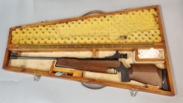 German Veinwerkbau side lever target air rifle .177 calibre with peephole sight and moulded stock,