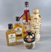 Collection of Whisky to include: Bell's 1L. 40% vol., two similar Special Reserve Whiskies 35 and