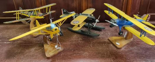 Collection of model planes, to include: Piper aircraft Corp, Piper J-3 Cub, De Havilland Aircraft Co