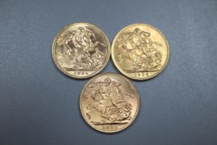 Three George V gold full Sovereigns dated 1923, 1924 and 1925. (3) (B.P. 21% + VAT)