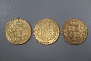 Three Victorian gold full Sovereigns dated 1839, 1842 and 1843. (3) (B.P. 21% + VAT)