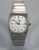 Omega De Ville quartz stainless steel gentleman's bracelet wristwatch with silvered face, having