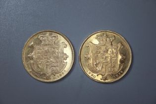 Two William IV gold full Sovereigns dated 1835 and 1836. (2) (B.P. 21% + VAT)